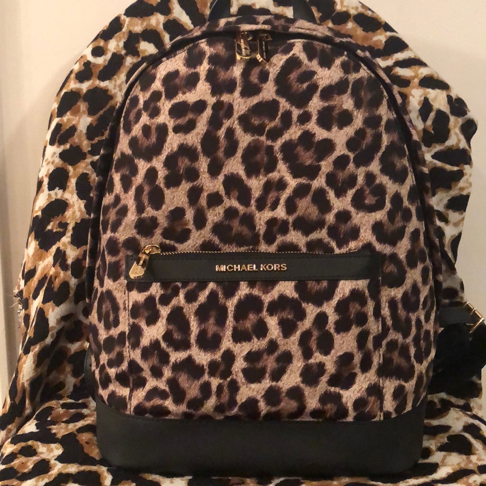 NWT MICHAEL KORS LARGE BACKPACK